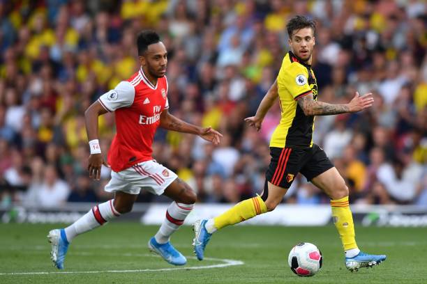 引发公众对 引发公众对